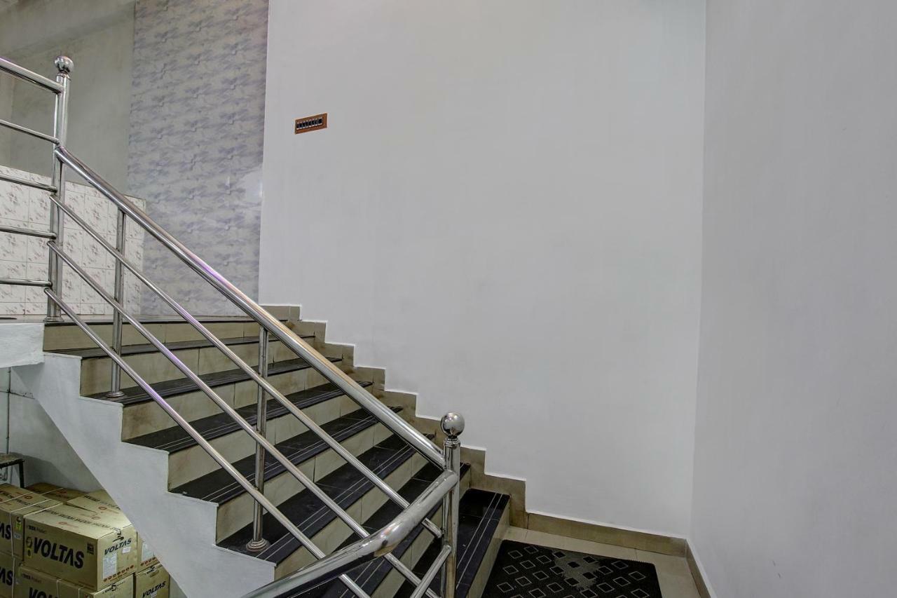 Hôtel Oyo 44419 Syed Park Residency à Tirunelveli Extérieur photo
