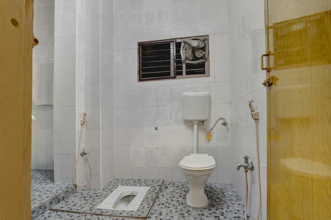 Hôtel Oyo 44419 Syed Park Residency à Tirunelveli Extérieur photo