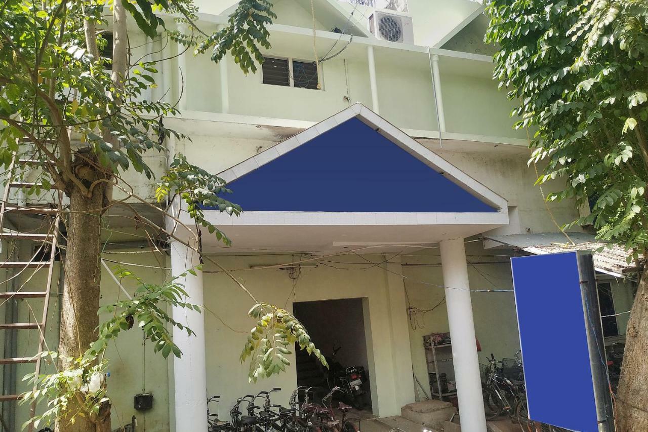 Hôtel Oyo 44419 Syed Park Residency à Tirunelveli Extérieur photo